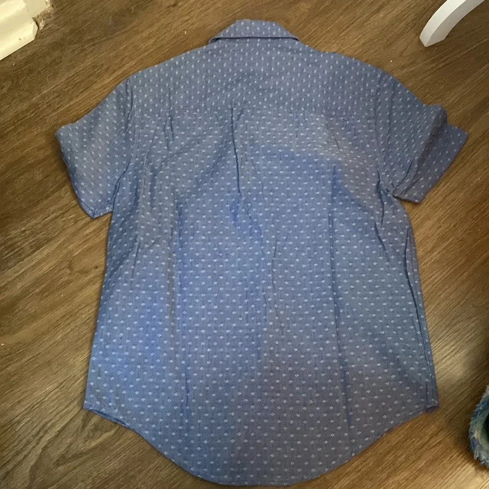 🥭 (4 for $15)Top man Button Down Boys - Picture 4 of 9